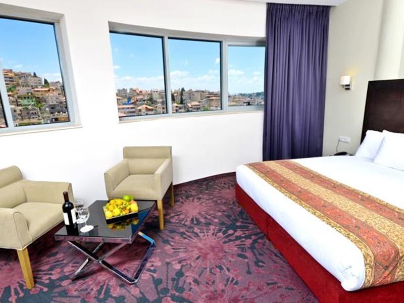 Golden Crown Old City Hotel Назарет Екстериор снимка
