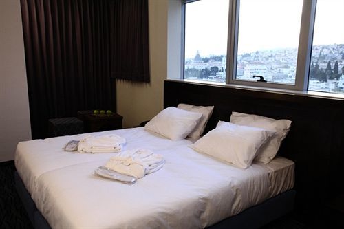 Golden Crown Old City Hotel Назарет Екстериор снимка