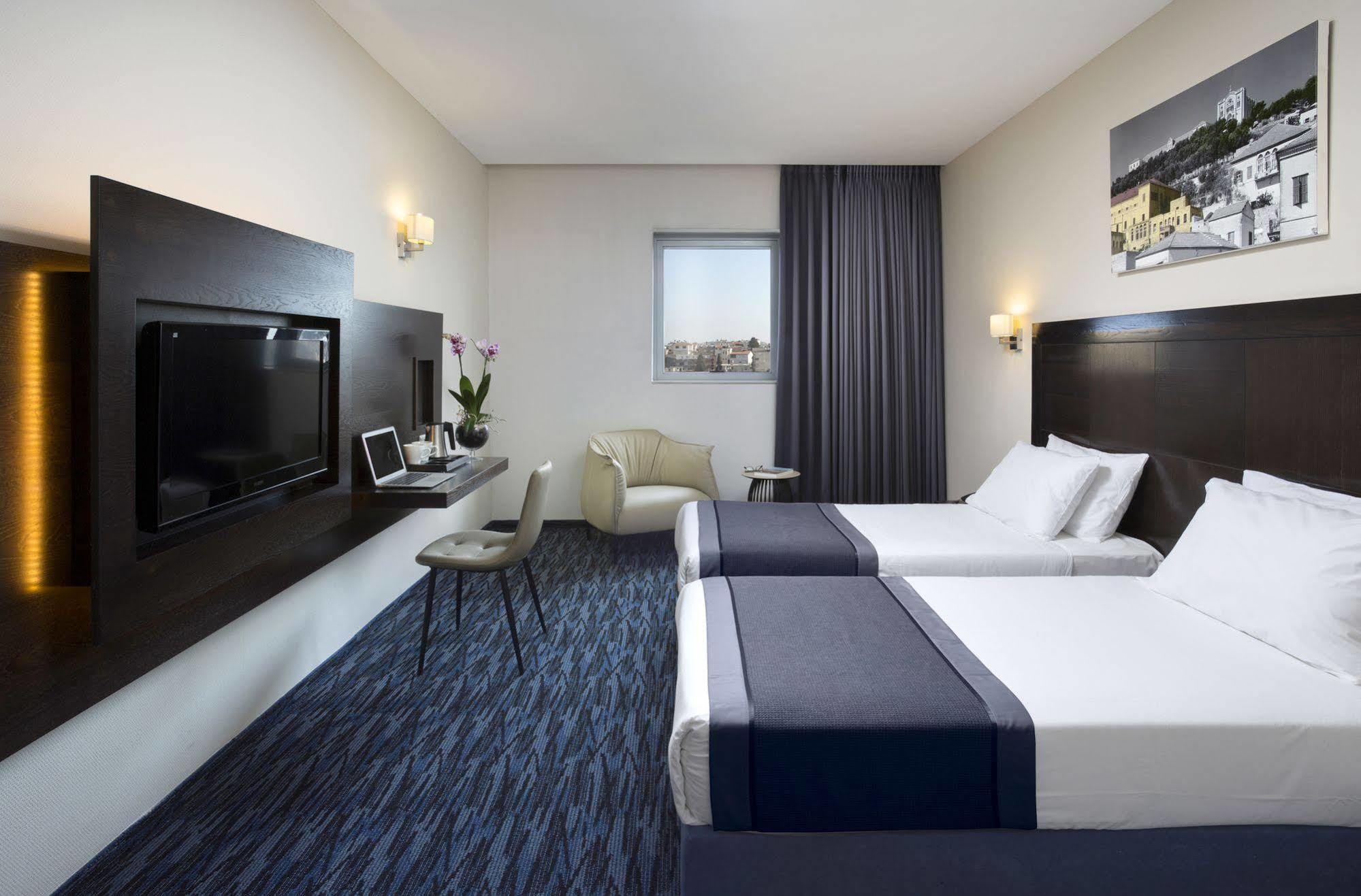 Golden Crown Old City Hotel Назарет Екстериор снимка