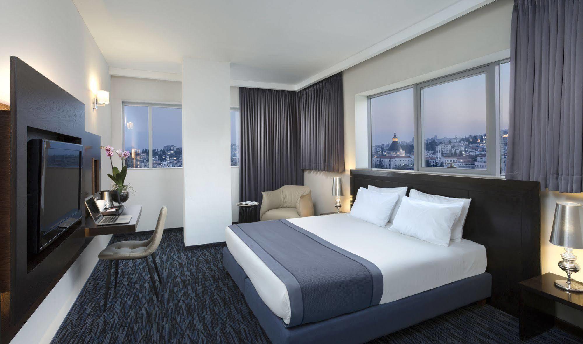 Golden Crown Old City Hotel Назарет Екстериор снимка
